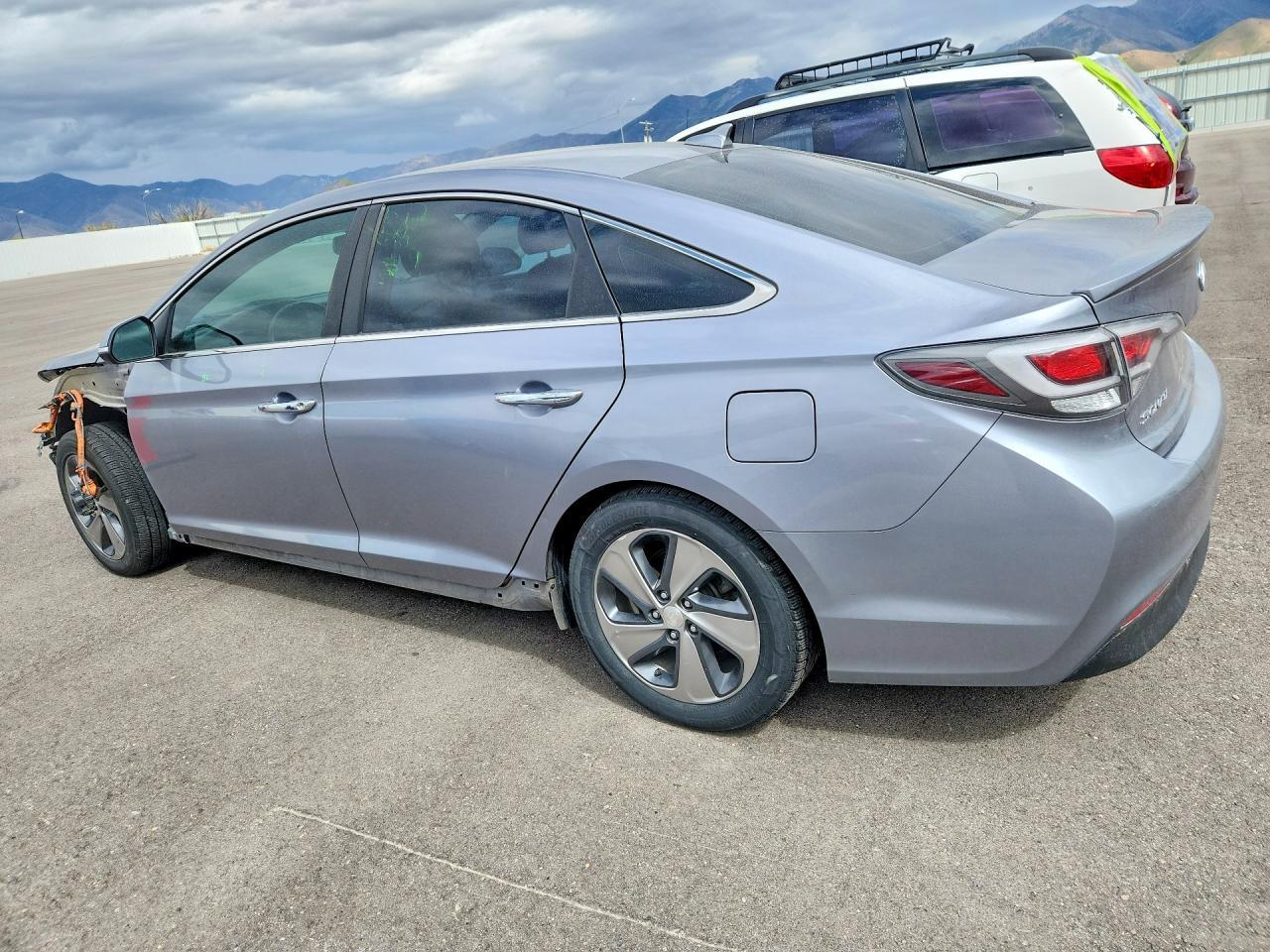 2017 Hyundai Sonata Plug-In Hybrid - Фото 2
