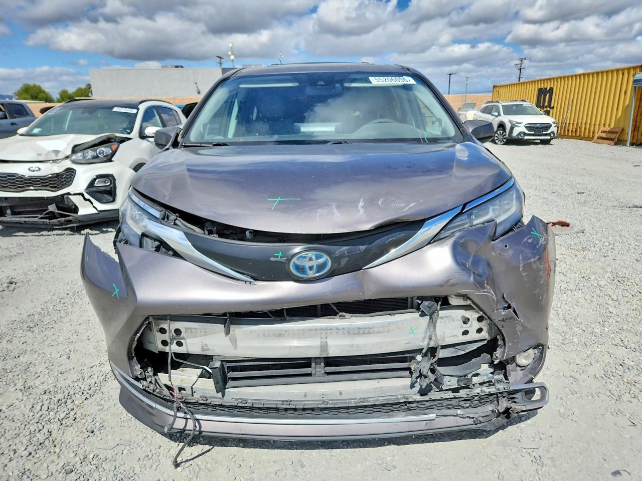 2022 Toyota Sienna Xle - Фото 5