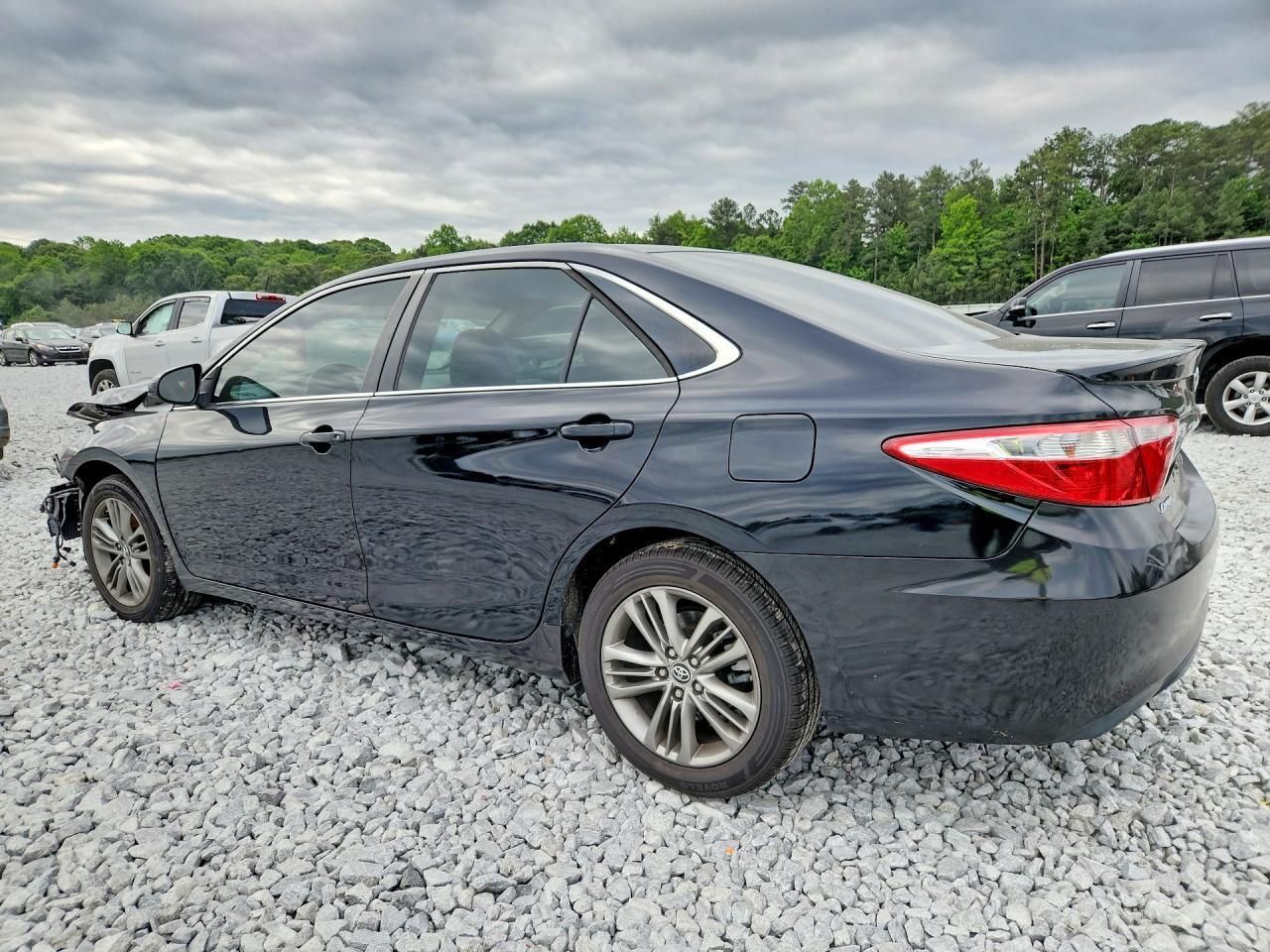 2016 Toyota Camry Se - Image 2