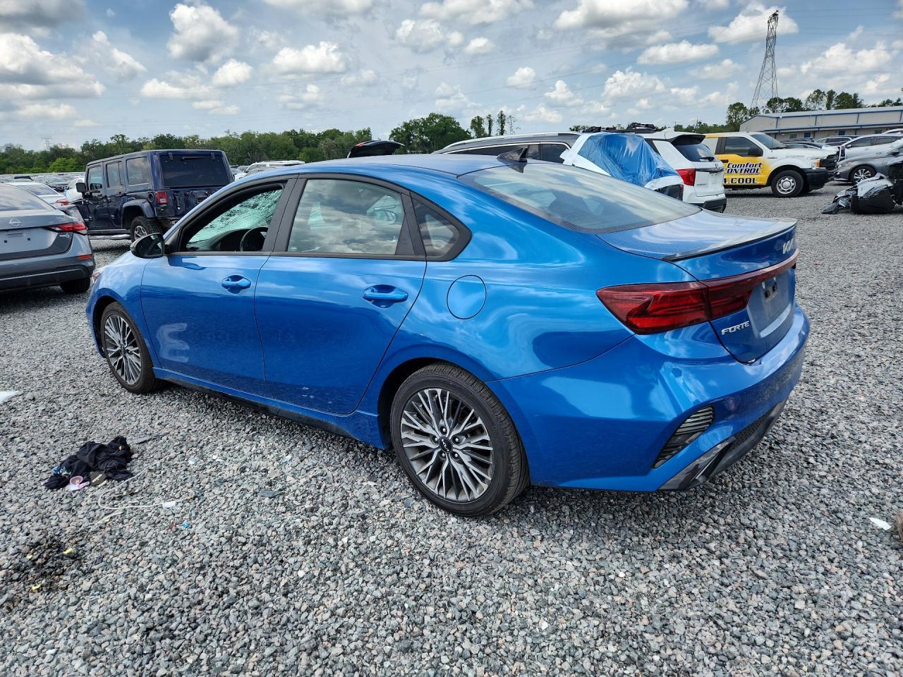 2023 Kia Forte Gt Line - Фото 2