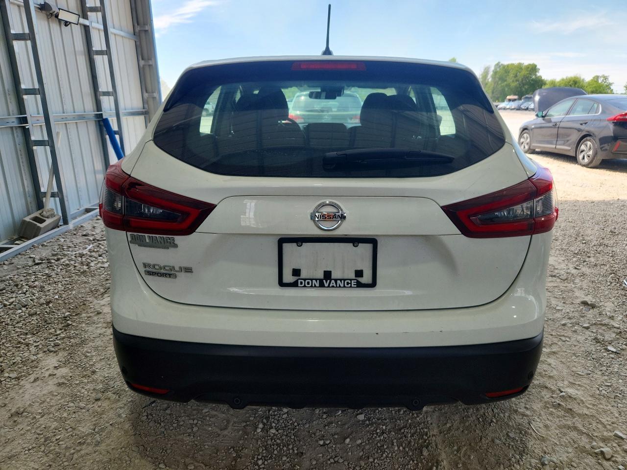 2021 Nissan Rogue Sport S - Фото 6