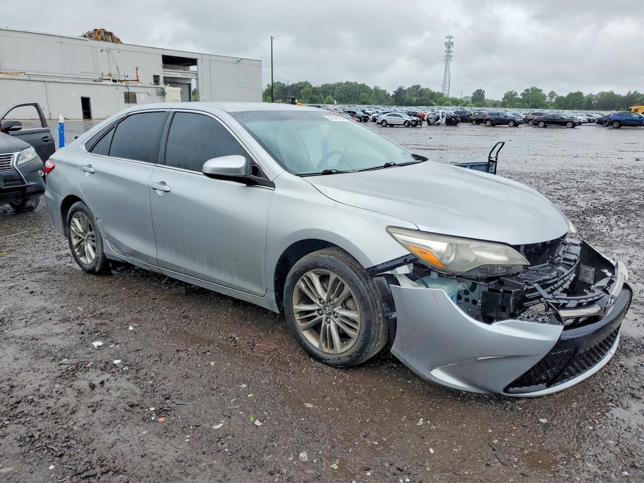 2017 Toyota Camry Se - Image 4