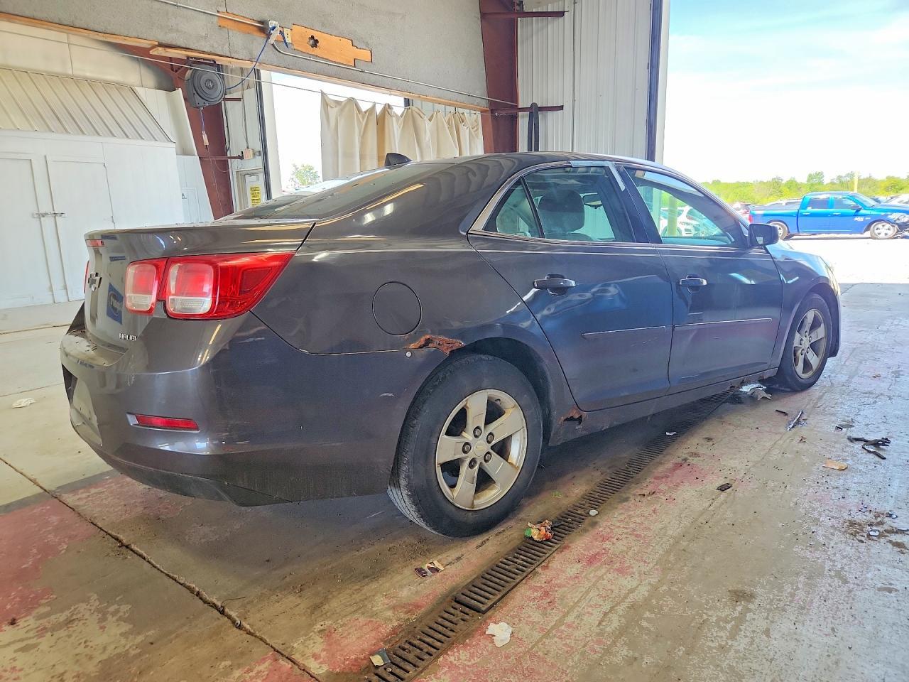 2013 Chevrolet Malibu Ls - Фото 3