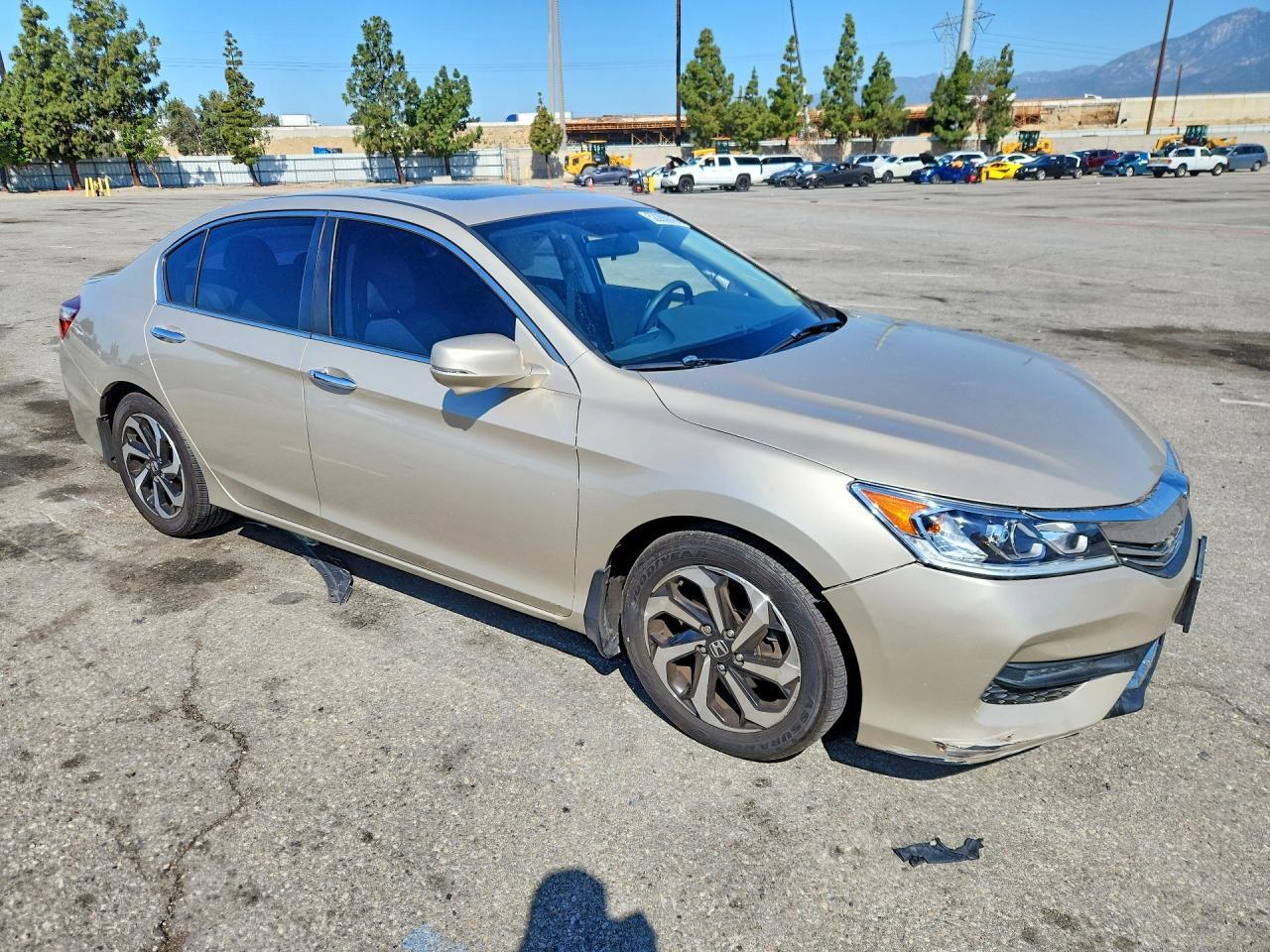 2017 Honda Accord Ex - Image 4
