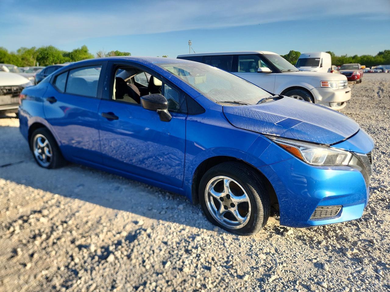 2022 Nissan Versa S - Image 4