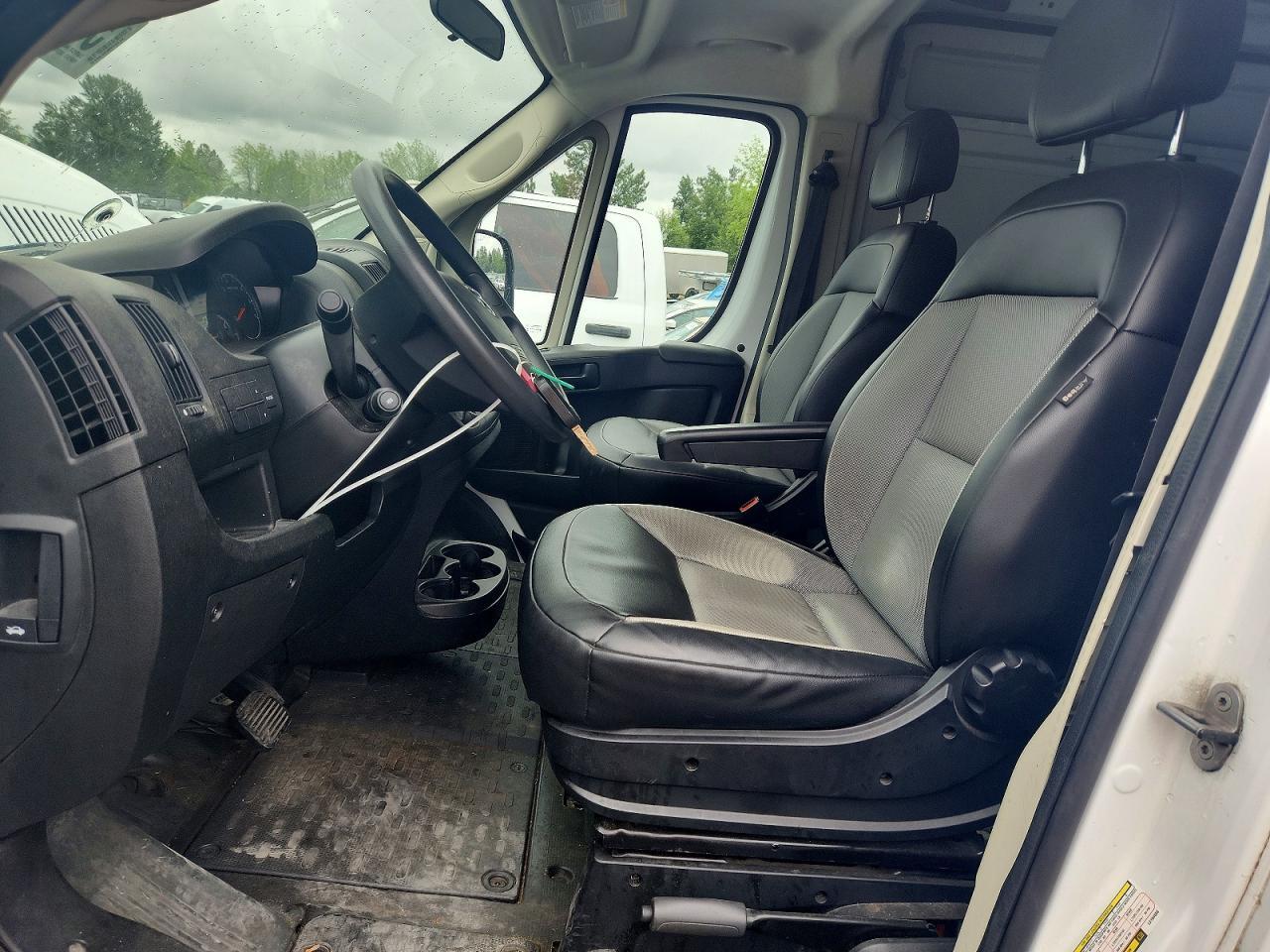 2020 Ram Promaster 1500 Delivery Van - Фото 7