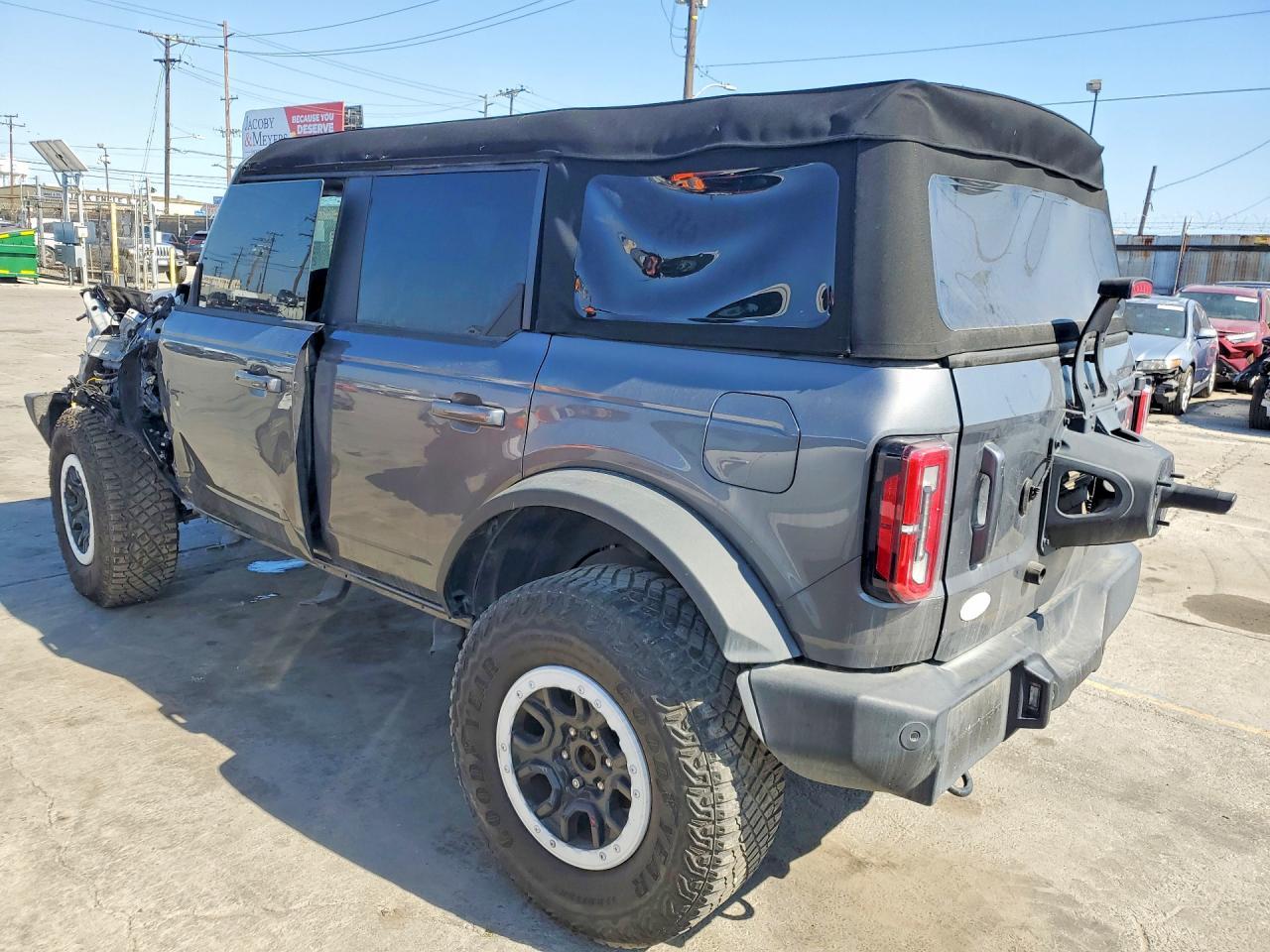2022 Ford Bronco Base - Фото 2