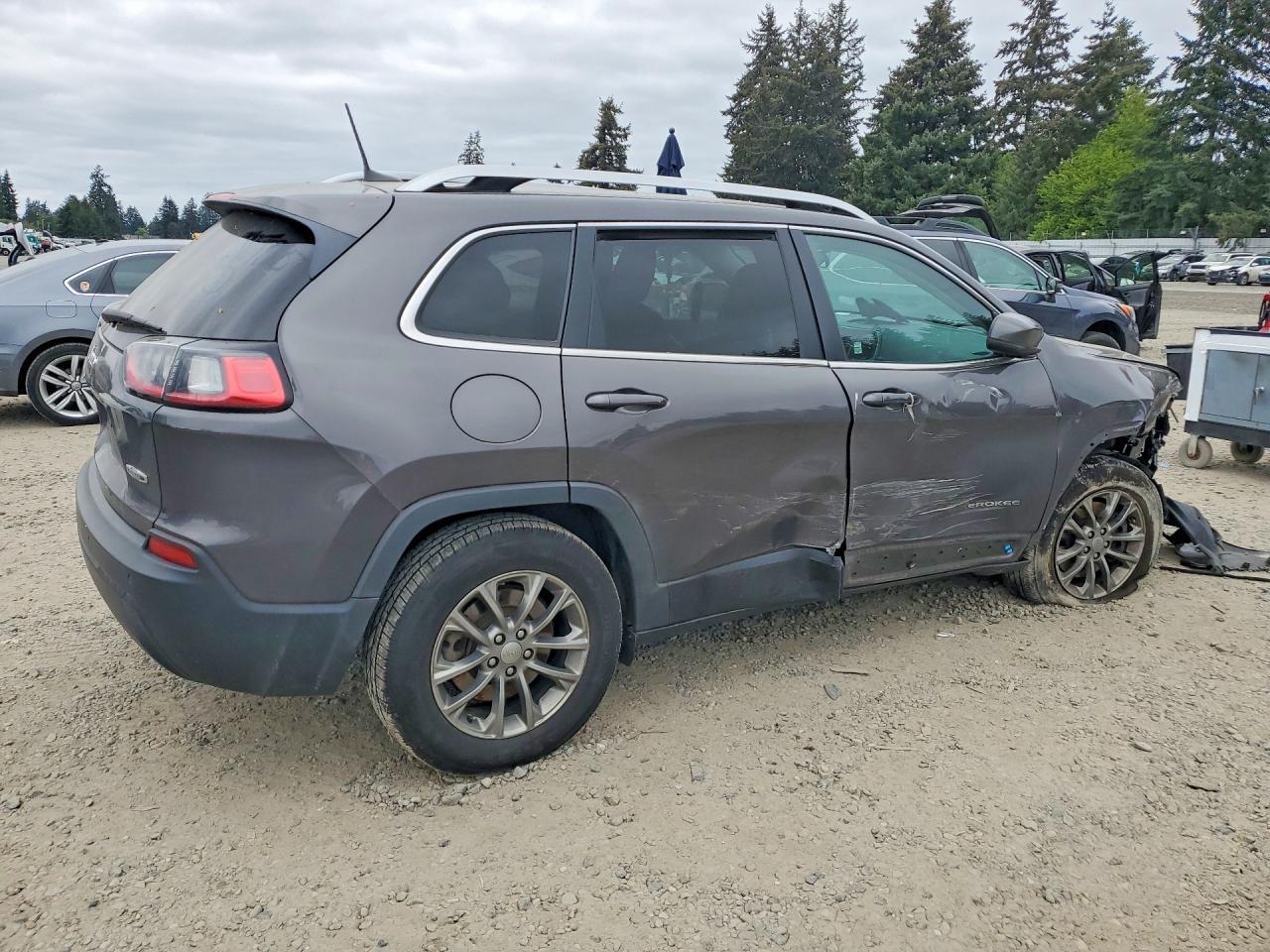 2019 Jeep Cherokee Latitude Plus - Фото 3