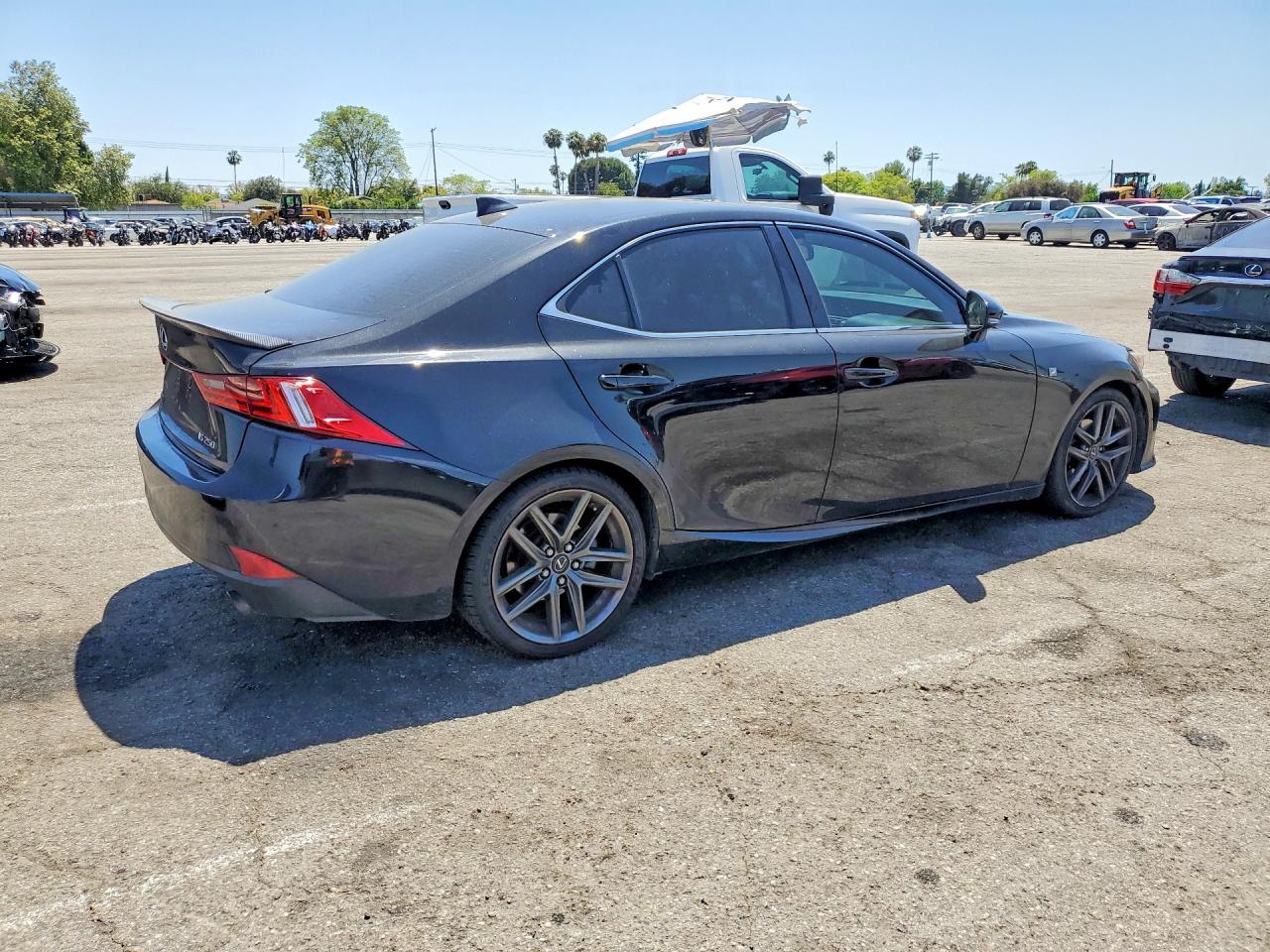 2015 Lexus Is 250 - Image 3