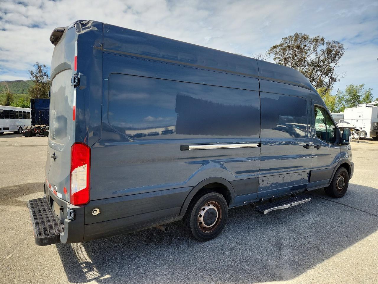 2020 Ford Transit T-250 Cargo ** R & D * Cln Title * Pri Fleet ** - Image 3