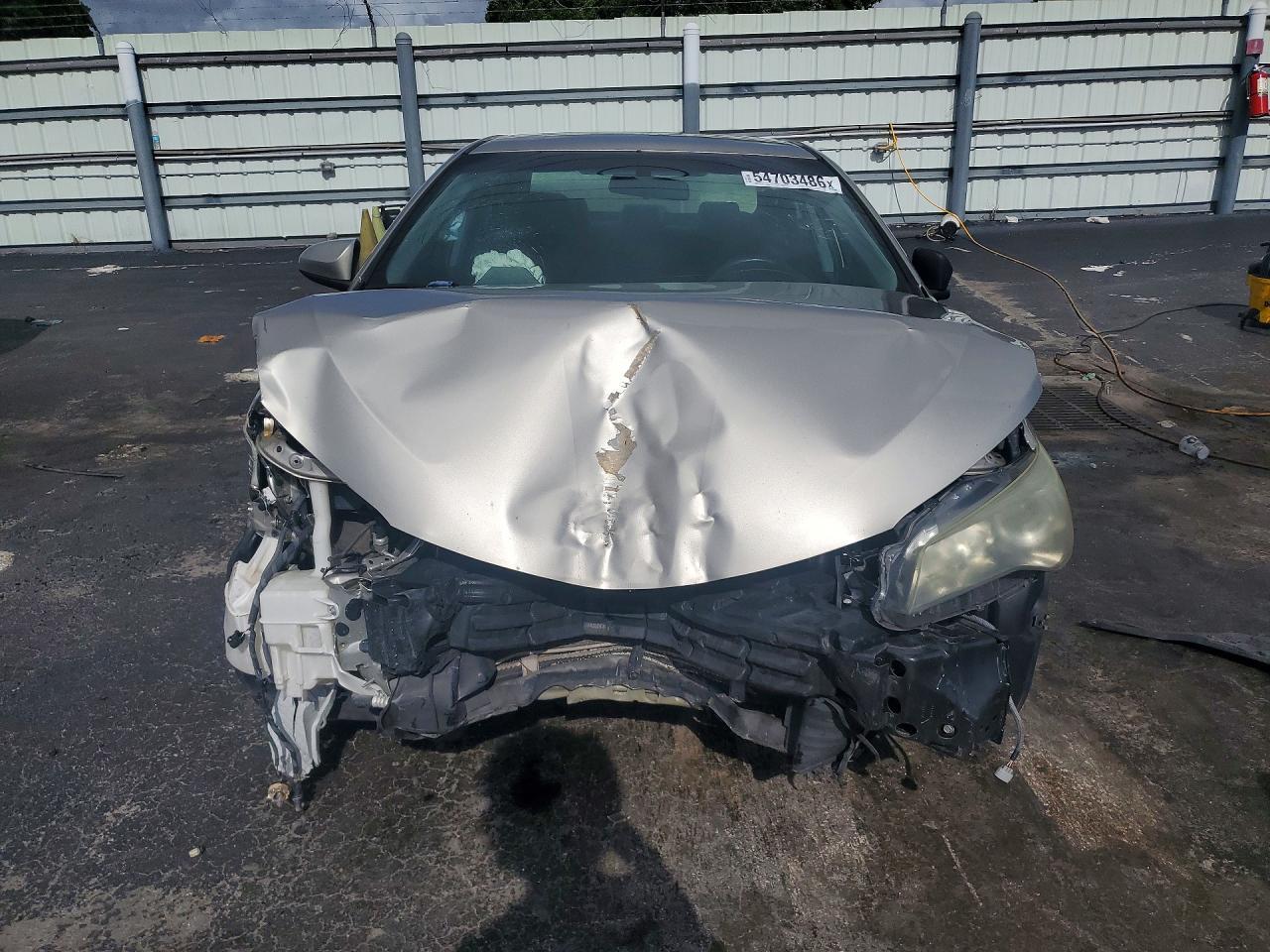 2016 Toyota Camry Se - Image 5