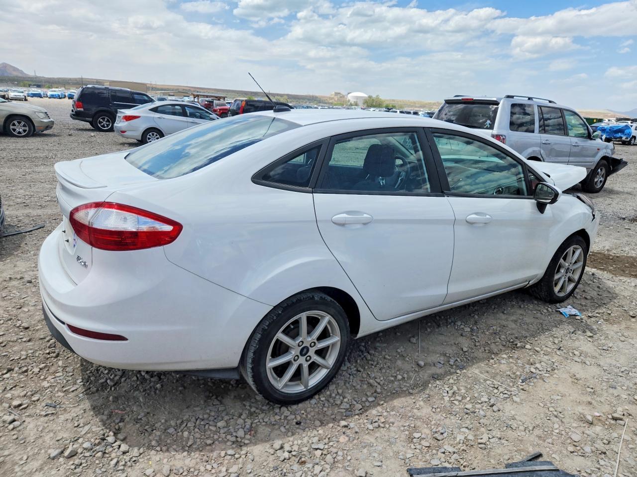 2019 Ford Fiesta Se - Фото 3