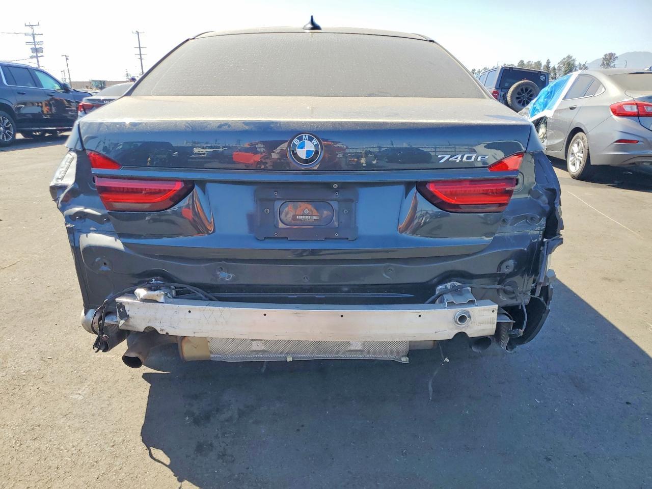 2018 BMW 740 Xe - Фото 6