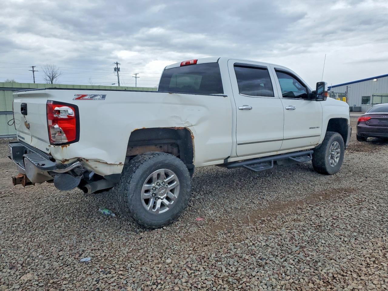 2017 Chevrolet Silverado K3500 Ltz - Фото 3