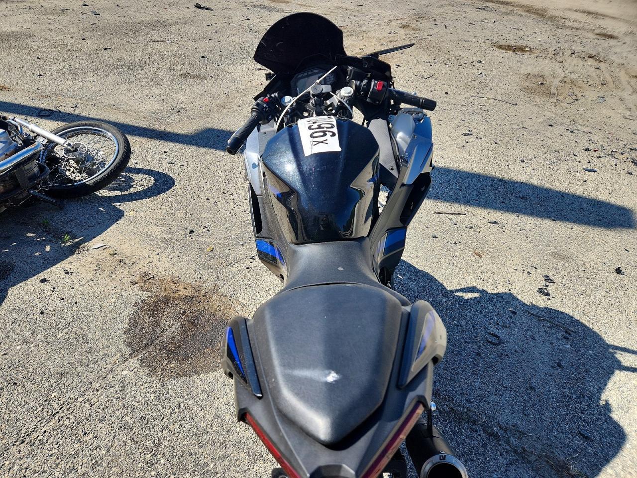 2025 Kawasaki Ex500 - Image 6