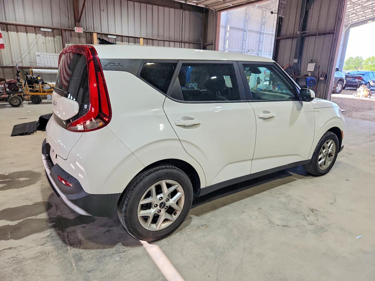 2022 Kia Soul Lx - Фото 3