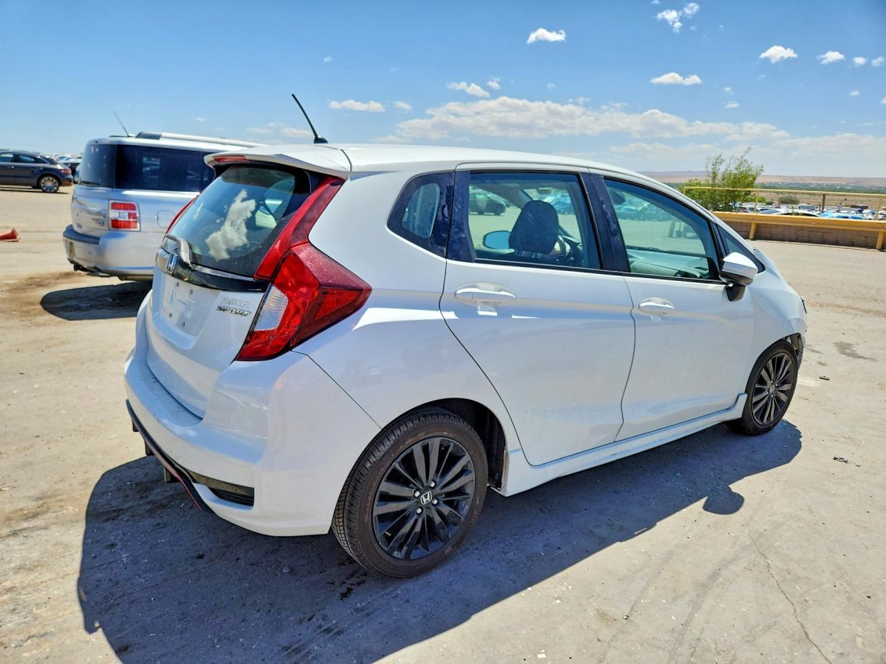 2018 Honda Fit Dx-A - Фото 3