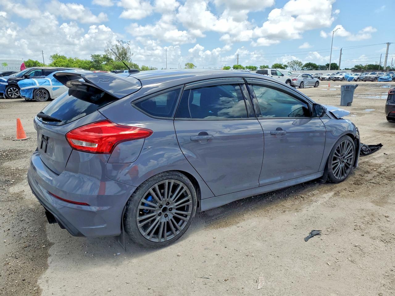 2017 Ford Focus Rs - Фото 3