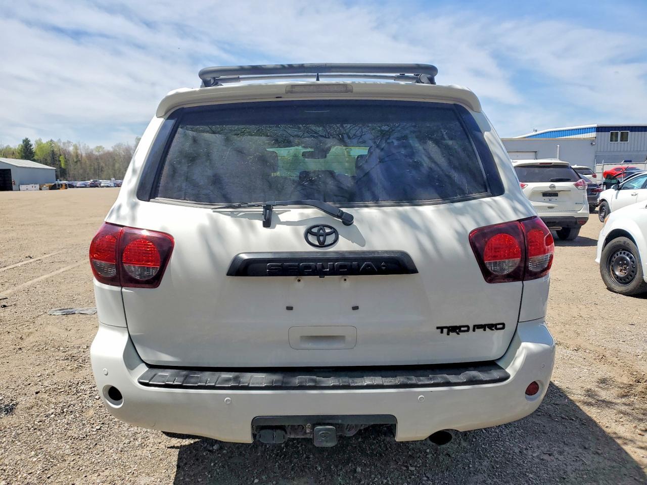 2021 Toyota Sequoia - Фото 6