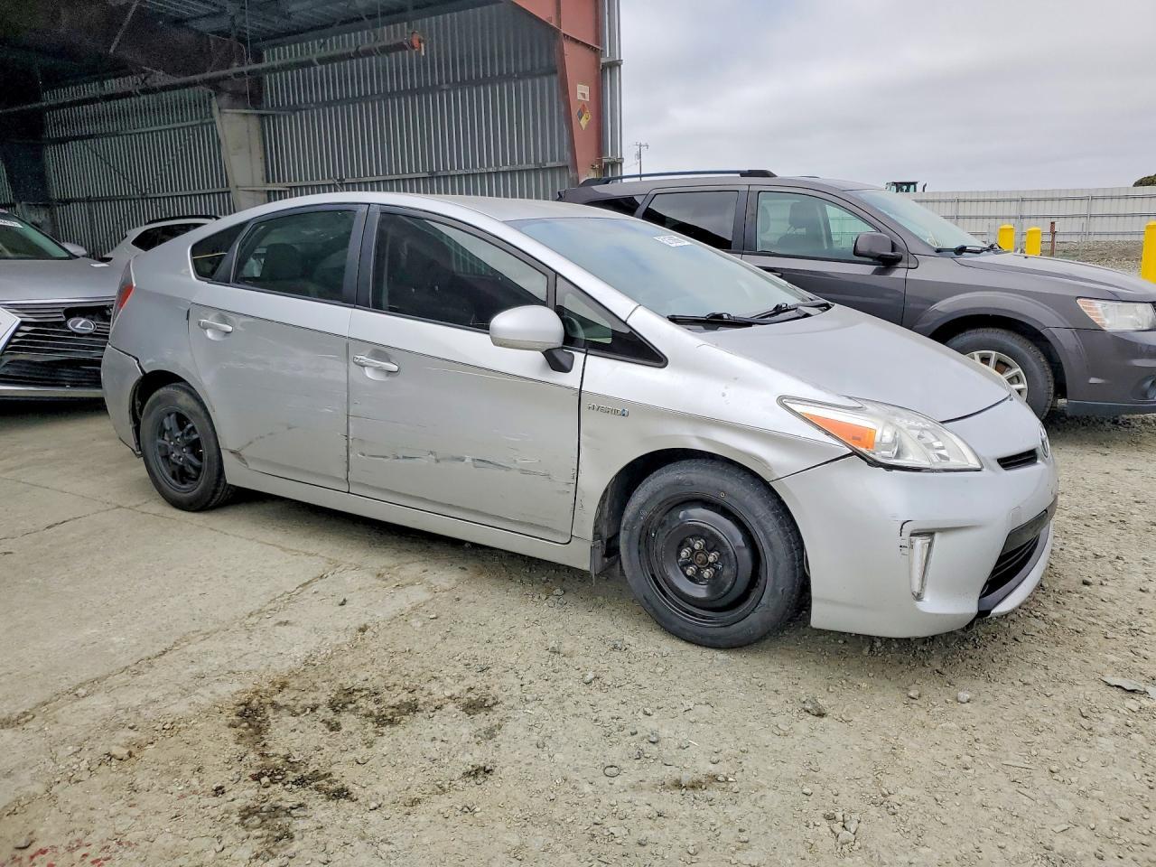 2013 Toyota Prius Two - Фото 4
