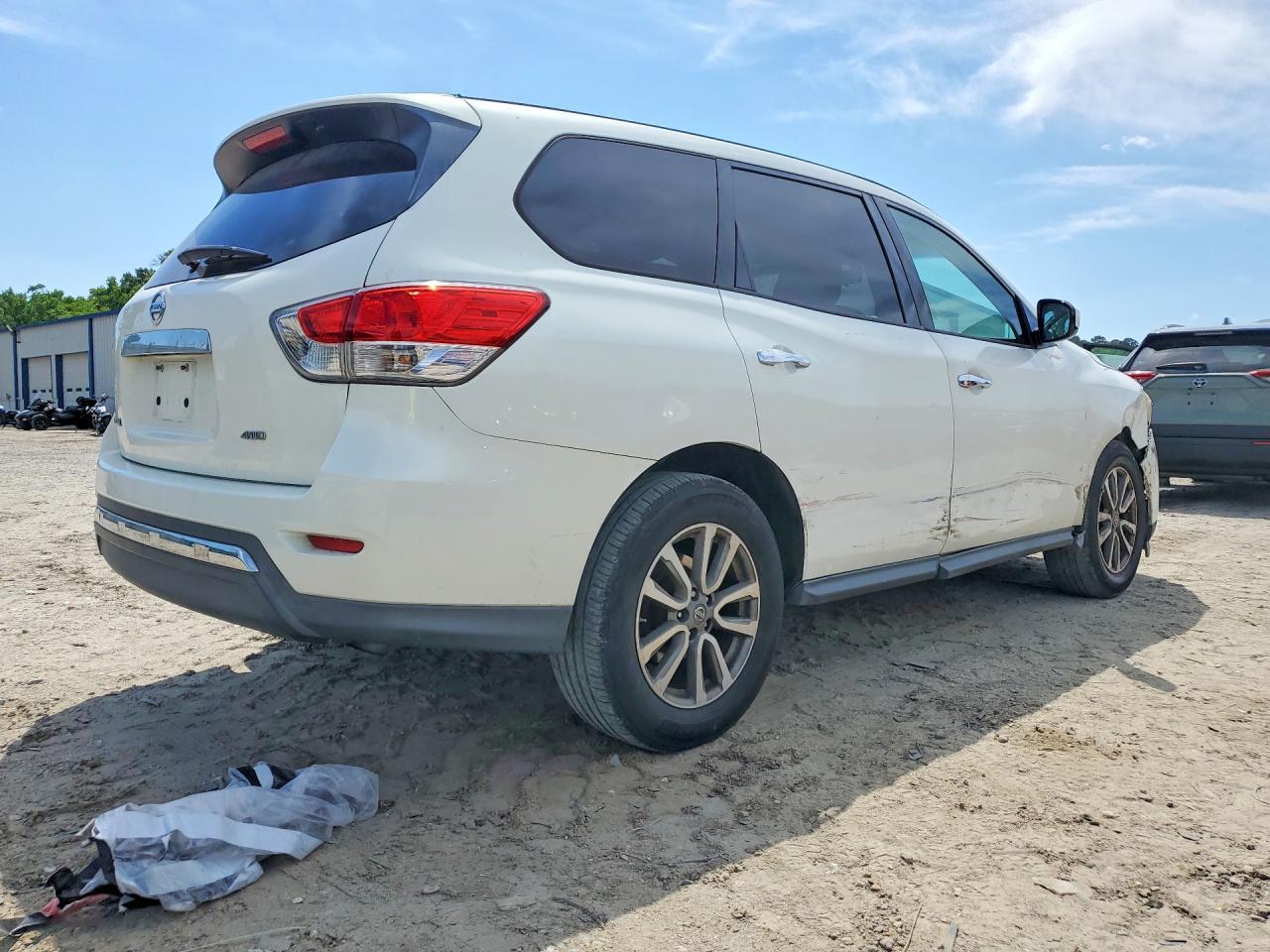 2014 Nissan Pathfinder S - Фото 3