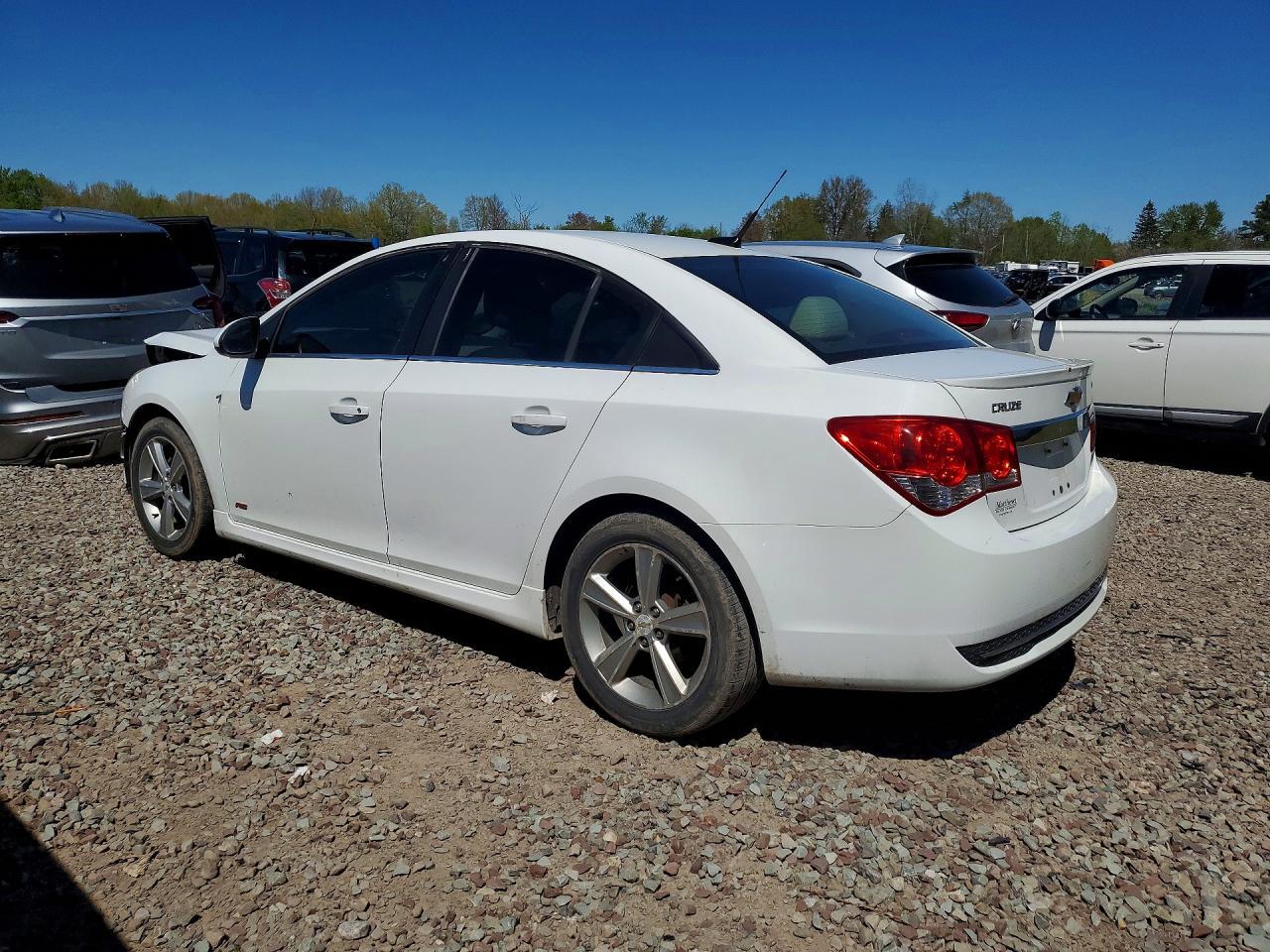 2014 Chevrolet Cruze Lt - Image 2