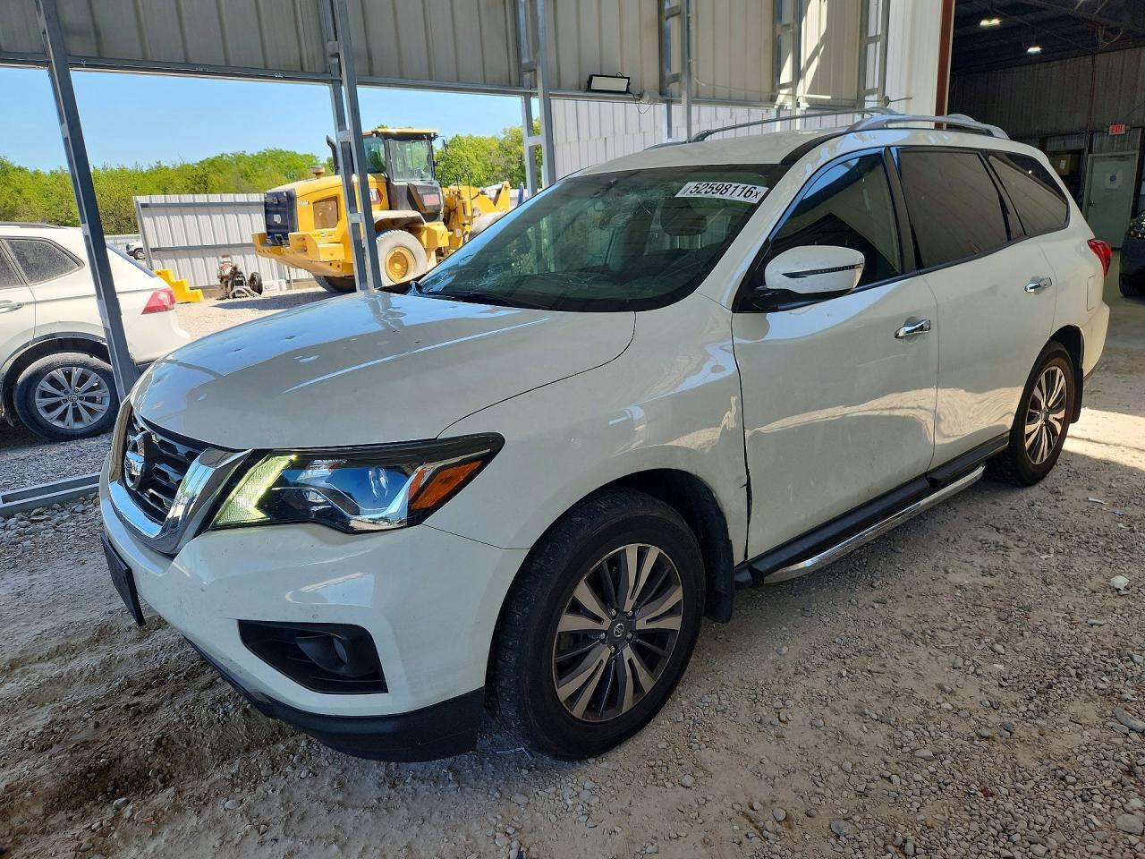 2020 Nissan Pathfinder Sv