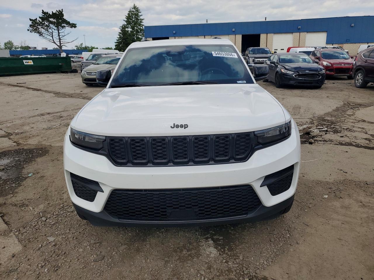 2024 Jeep Grand Cherokee Laredo - Image 5