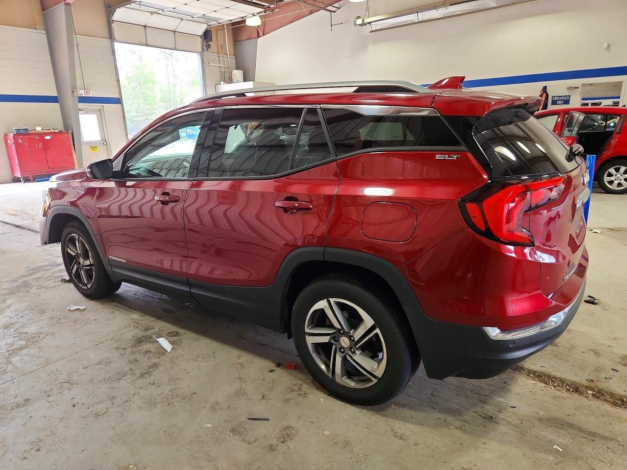 2019 GMC Terrain Slt - Фото 2
