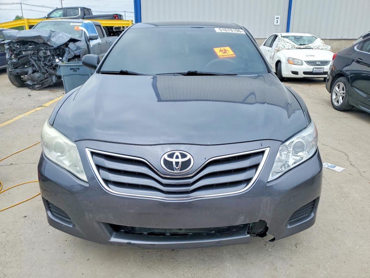 2011 Toyota Camry Le - Фото 5