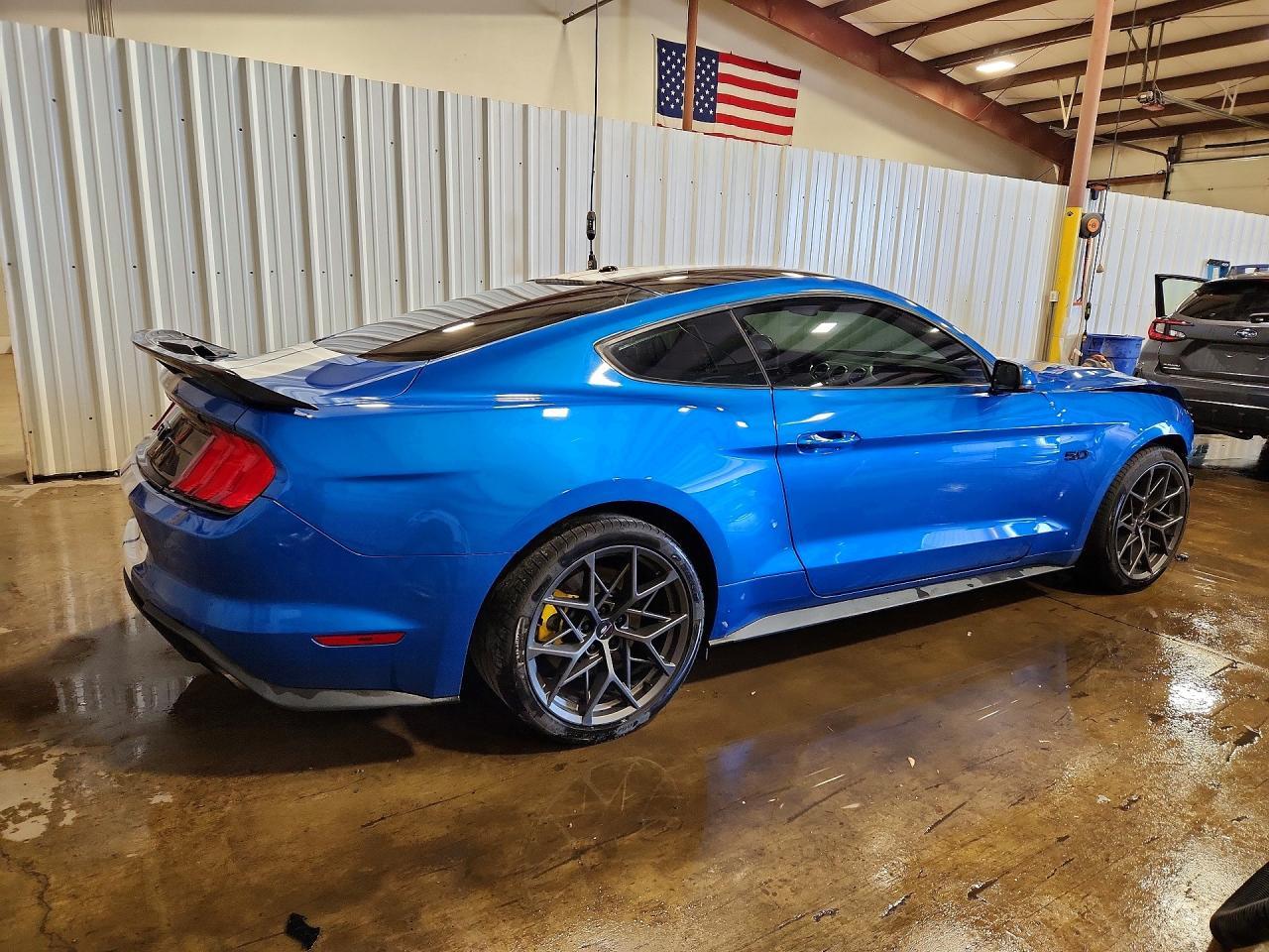 2019 Ford Mustang Gt - Фото 3