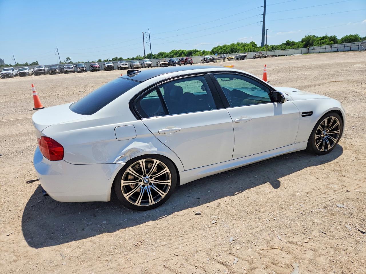 2011 BMW M3 - Image 3