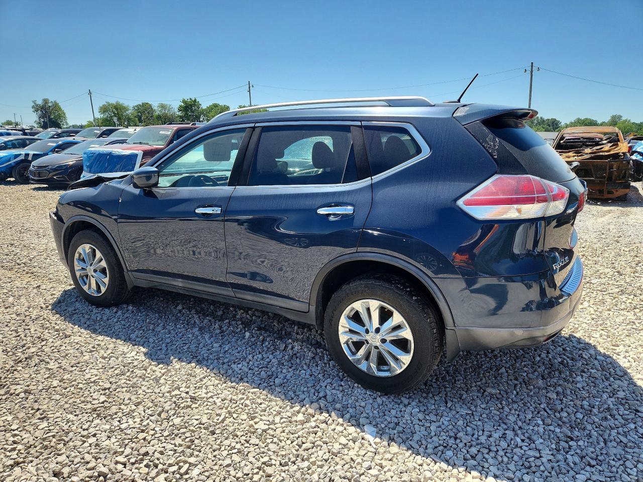 2016 Nissan Rogue S - Фото 2