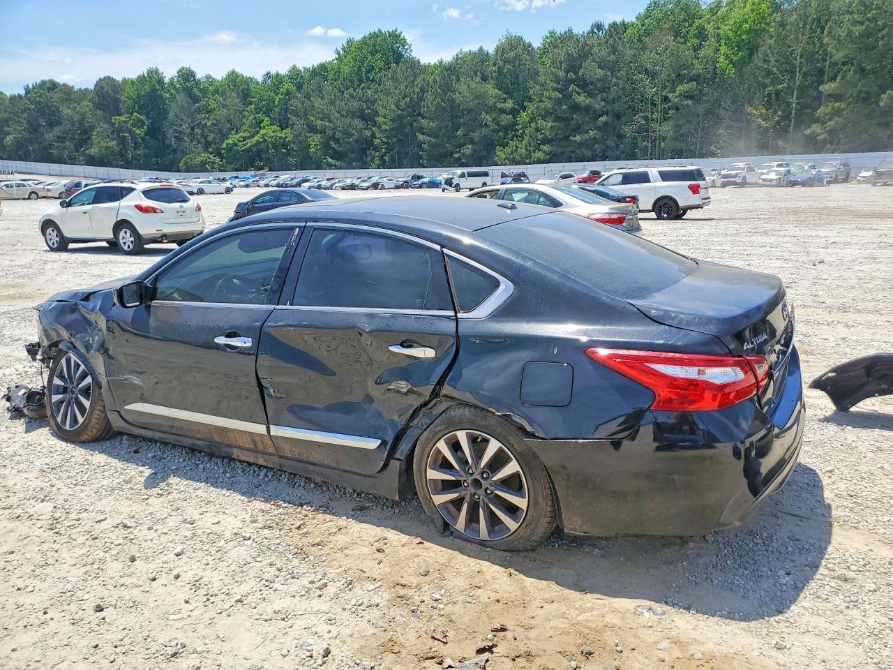 2016 Nissan Altima 2.5 Sv - Image 2