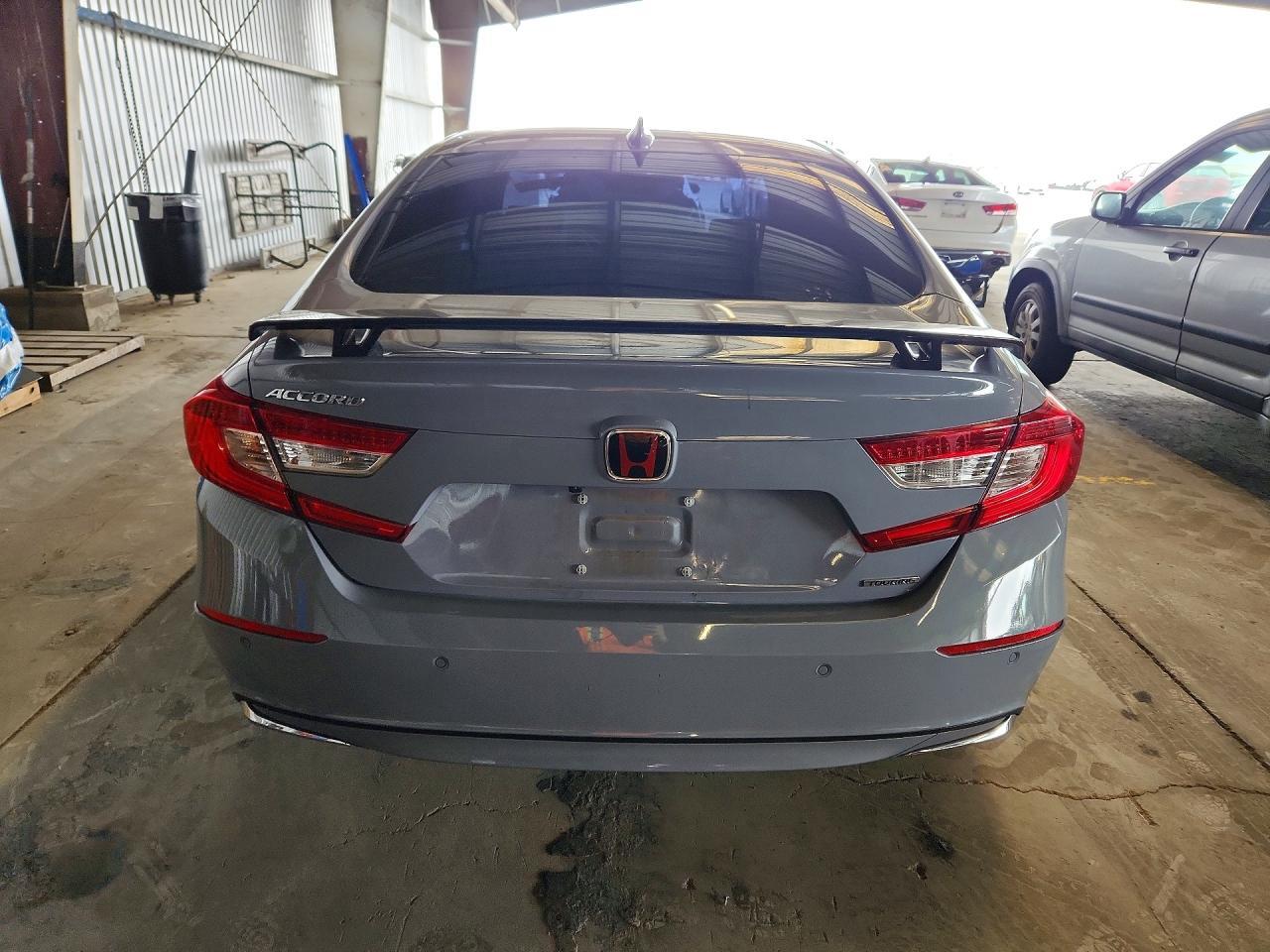 2022 Honda Accord Touring Hybrid - Фото 6
