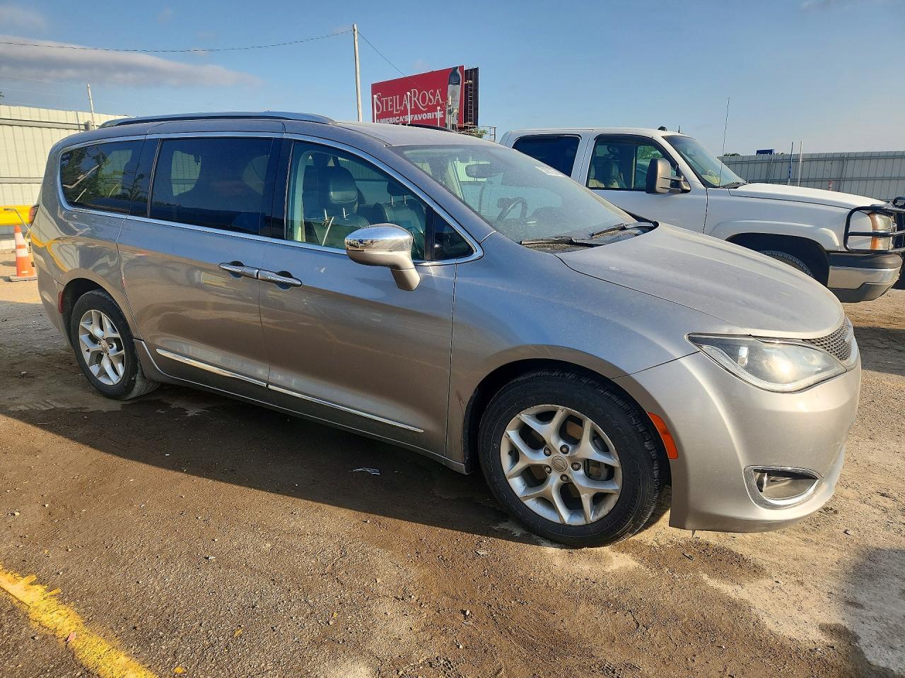 2020 Chrysler Pacifica Limited - Фото 4