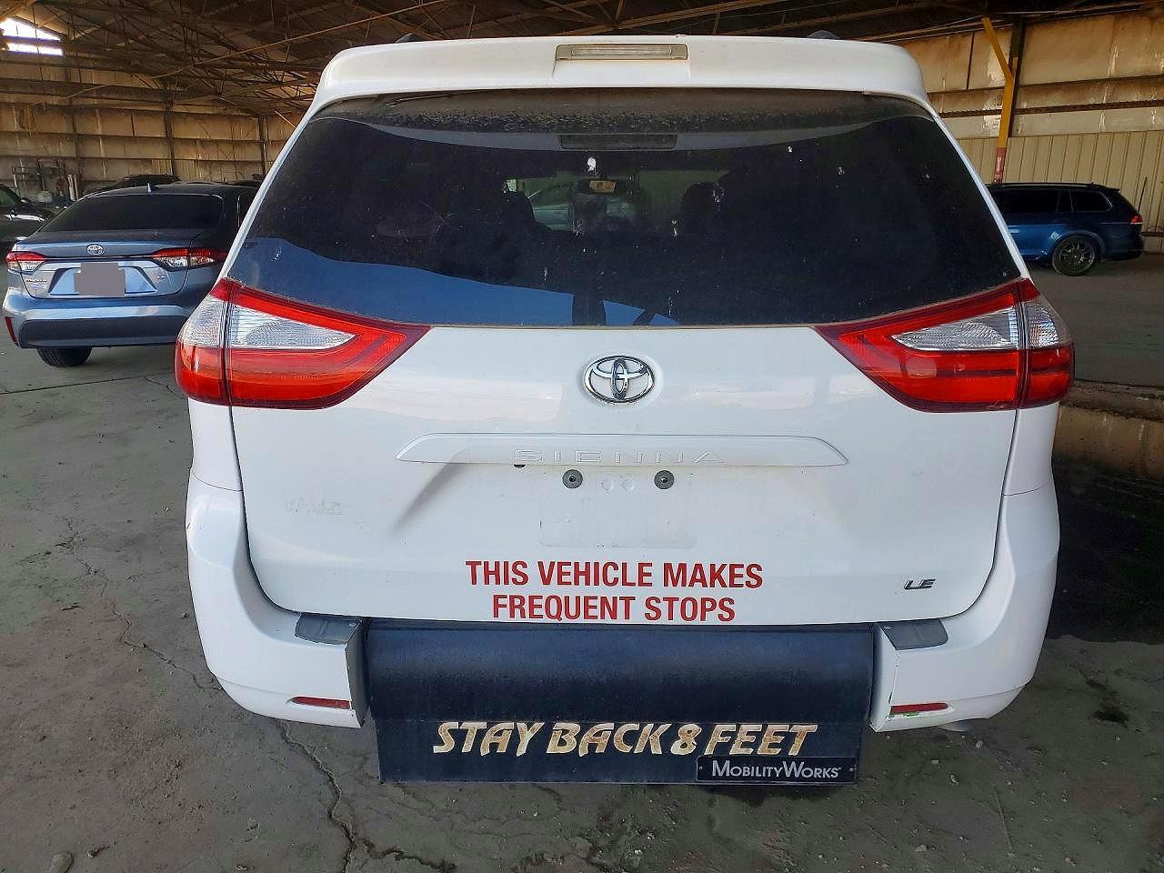 2015 Toyota Sienna - Фото 6