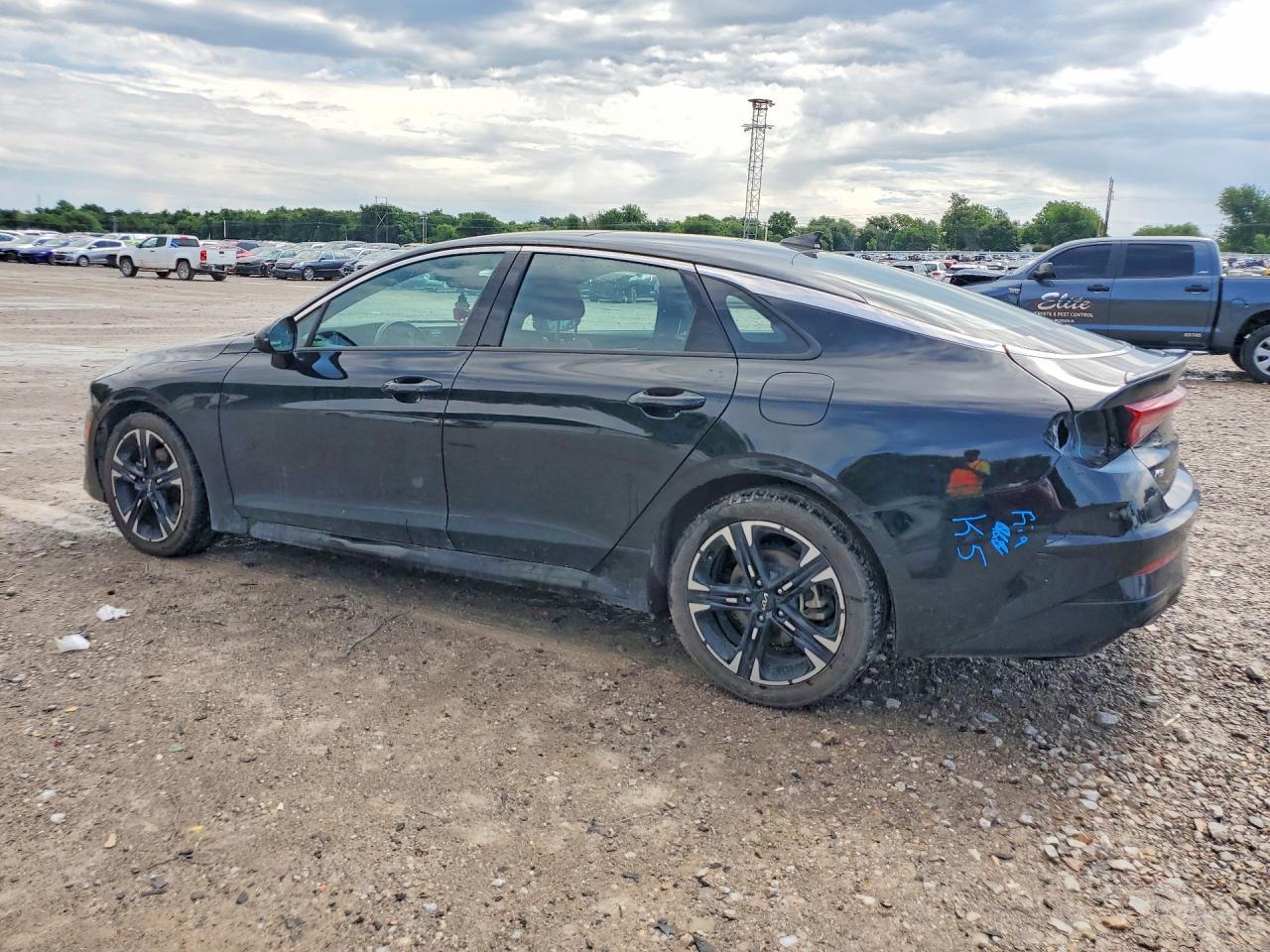 2022 Kia K5 Gt Line - Image 2