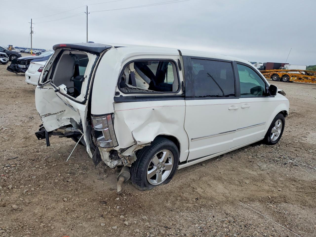 2008 Dodge Grand Caravan Sxt - Image 3
