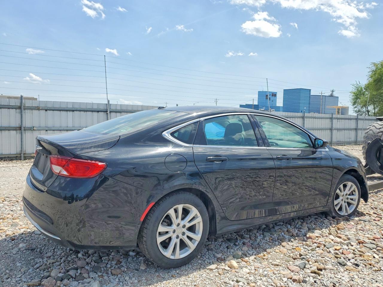 2015 Chrysler 200 Limited - Фото 3