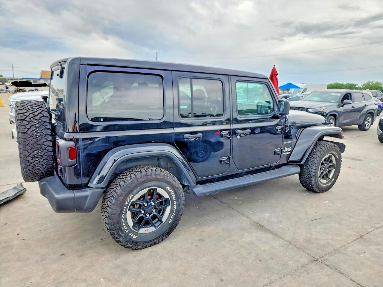 2021 Jeep Wrangler Unlimited Sahara - Image 3