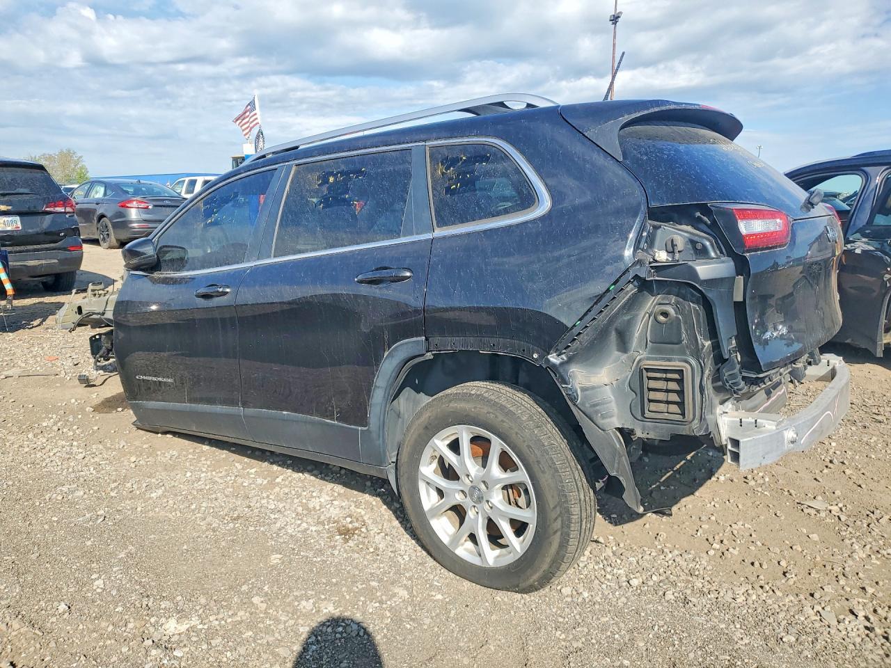 2015 Jeep Cherokee Latitude - Фото 2