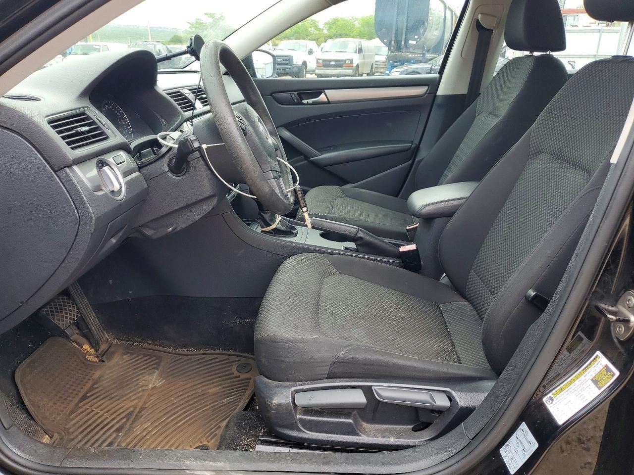 2014 Volkswagen Passat S - Фото 7