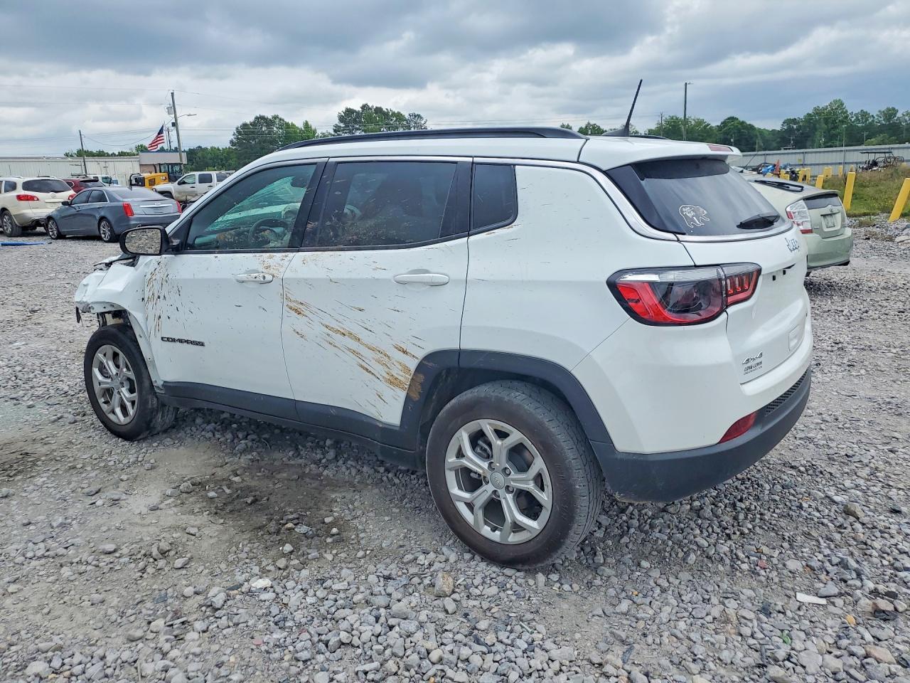 2024 Jeep Compass Latitude - Фото 2