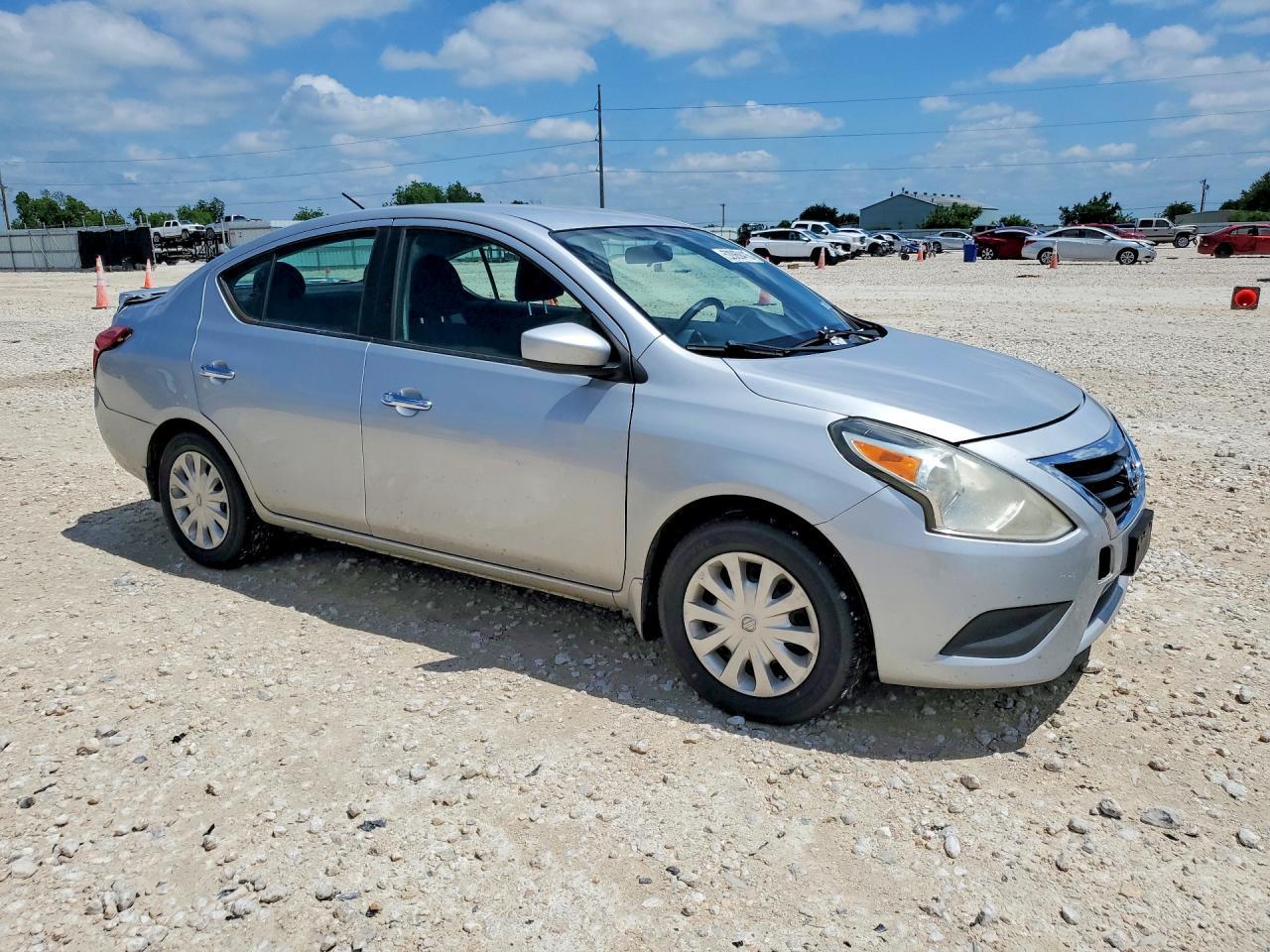 2015 Nissan Versa 1.6 Sv - Image 4