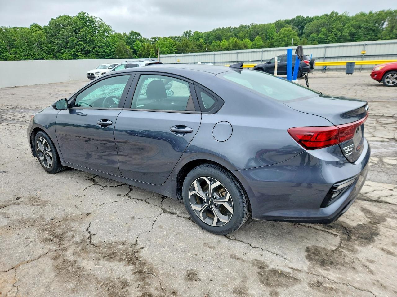 2020 Kia Forte Lxs - Фото 2