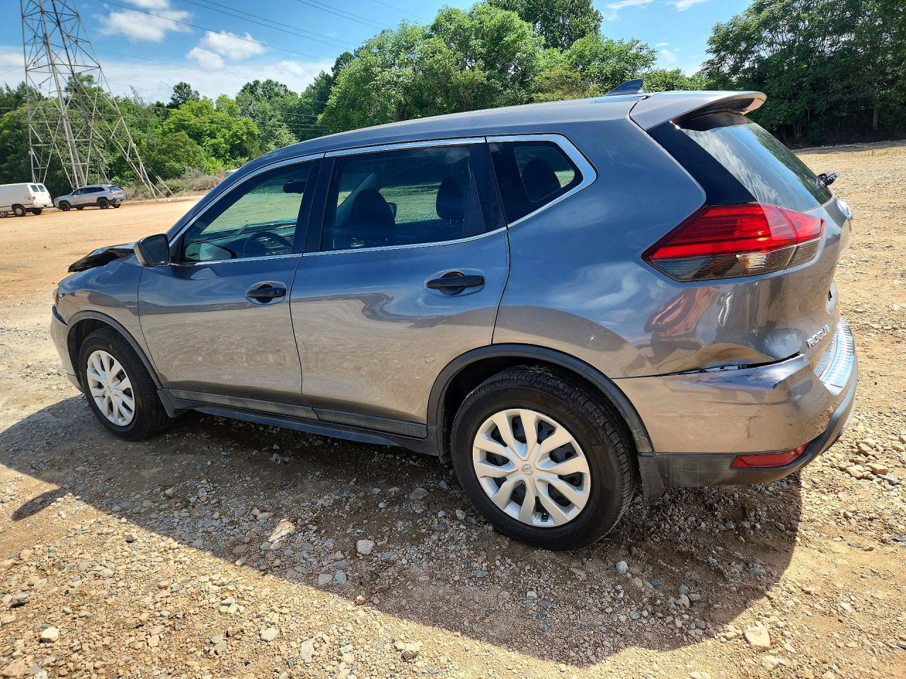 2017 Nissan Rogue S - Фото 2
