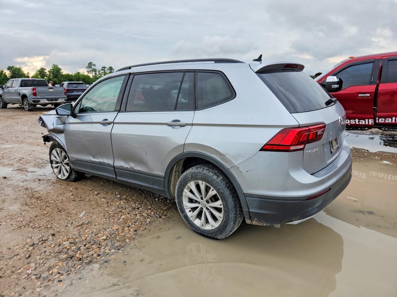 2020 Volkswagen Tiguan S - Image 2