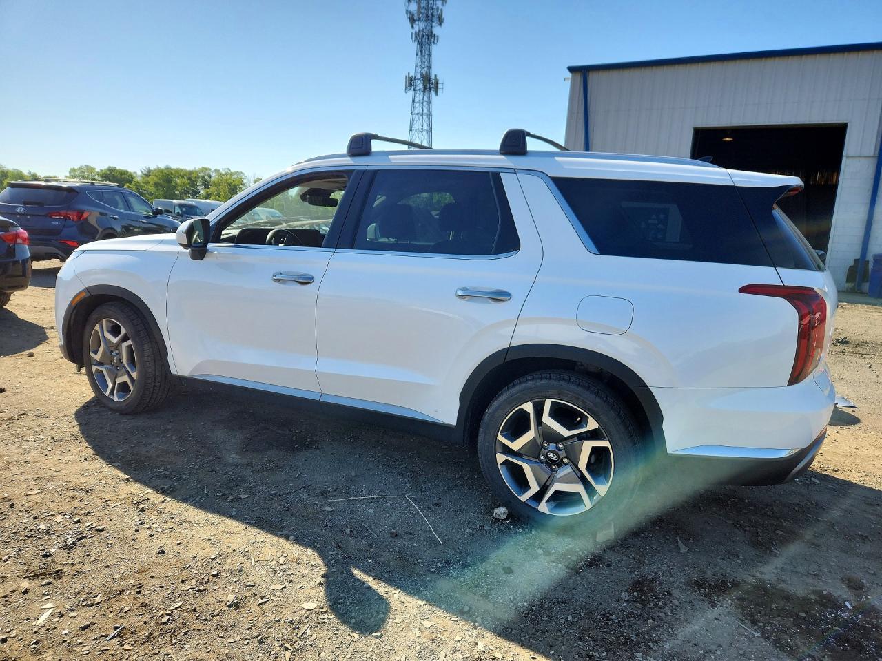 2024 Hyundai Palisade Limited - Image 2