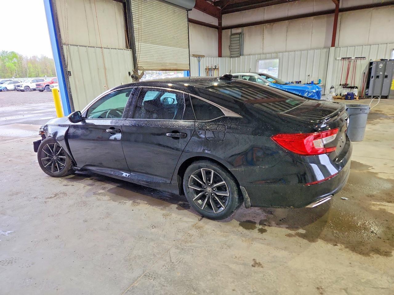2019 Honda Accord Sport - Фото 2